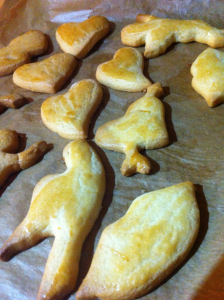 when golden Saint Valentine cookies are cooked when golden Saint Valentine cookies are cooked